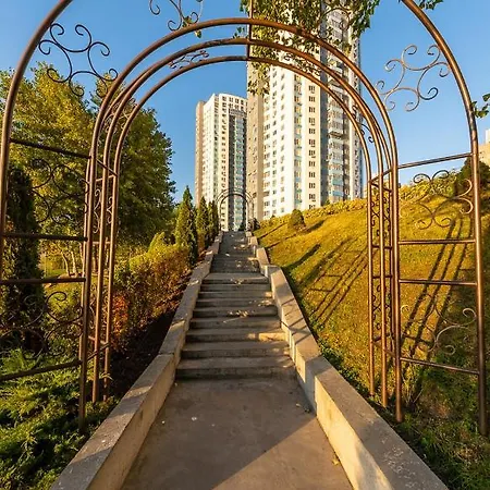 Apartment Уютная Квартира У Озера Возле Метро